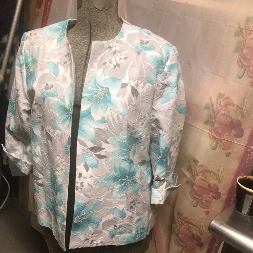 Ladies floral jacket new condition
